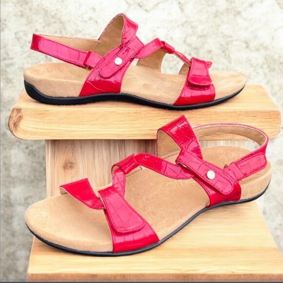 VIONIC Paros Sandals Womens 9 Red Leather Croc Strappy Slingback Flat Orthaheel - Picture 1 of 15